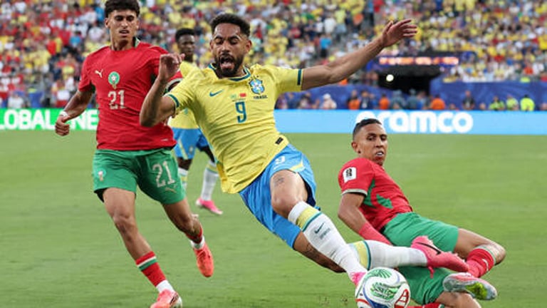 2026 World Cup: AI Revolutionizes Football, Balancing Data-Driven Strategy with Tradition